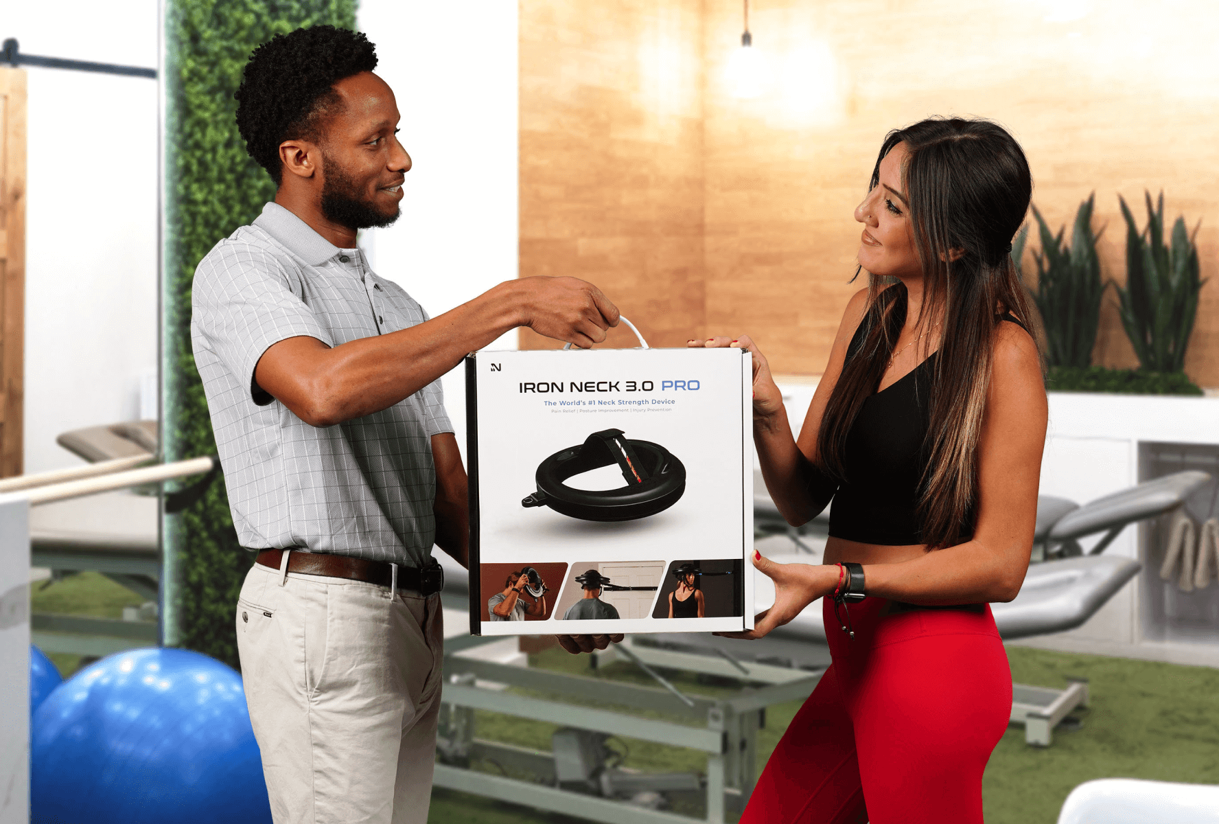 Clinic offering Iron Neck to a patient