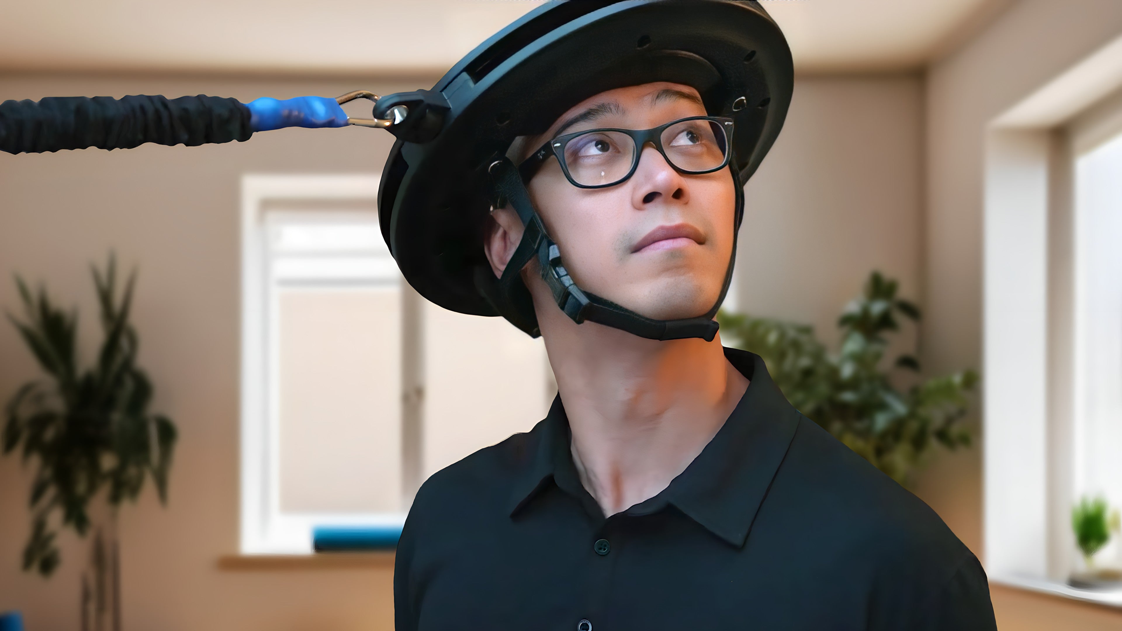 Kevin Tan using Iron Neck